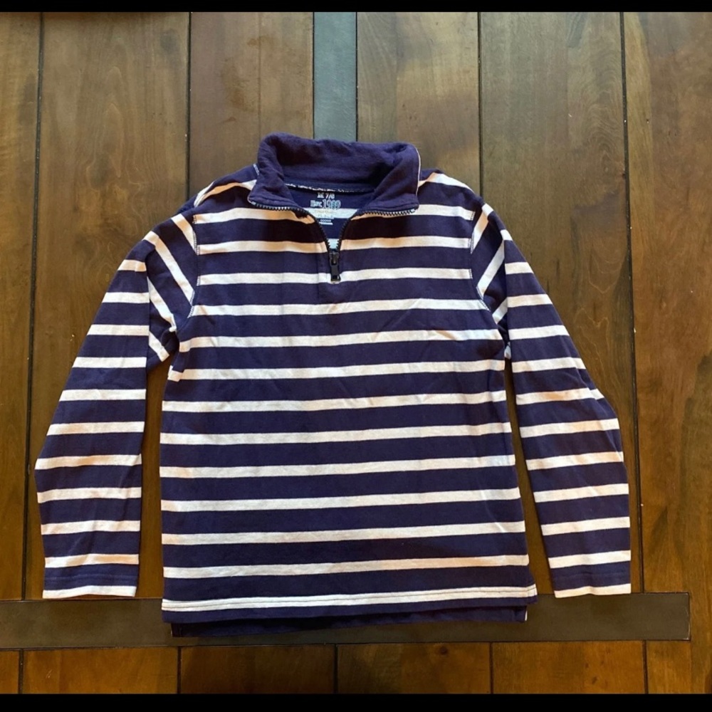 Boys size 7/8 shirt